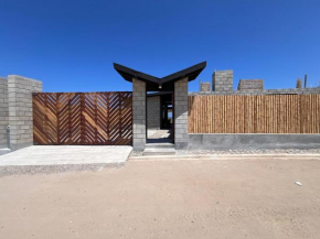 Casa Illari- Casa de playa en Vichayito by WiroHouse